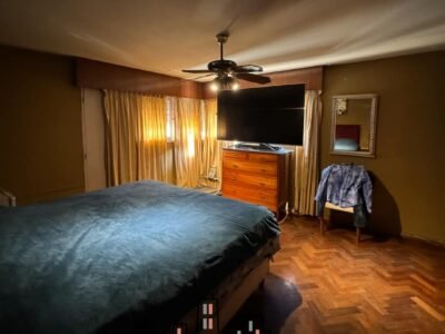 Se Vende Casa De 3 Dormitorios en Zona Céntrica