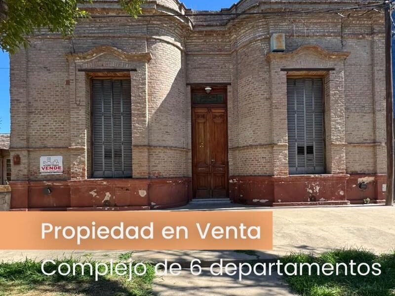 Se Vende Complejo de 6 Departamentos con Salida por Calle Garibaldi