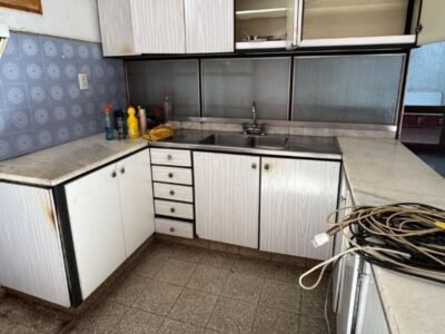Se Vende Casa de 3 Dormitorios con Quincho y Pileta en Zona Céntrica