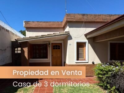 Se Vende Casa de 3 Dormitorios con Cochera y Amplio Patio