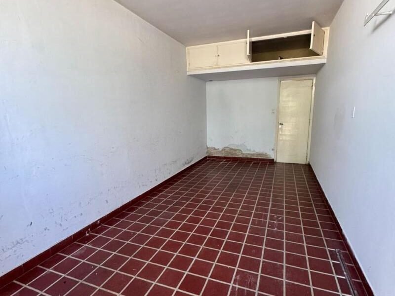 Se Vende Casa de 3 Dormitorios con Quincho y Pileta en Zona Céntrica