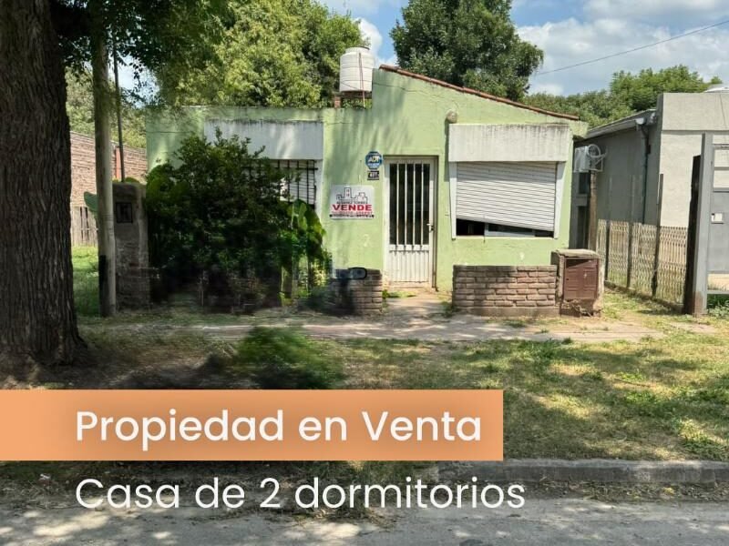 Se Vende Casa de 2 Dormitorios con Amplio Patio en Barrio Sur