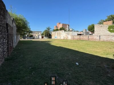 Se Vende Amplio Terreno en Zona Céntrica
