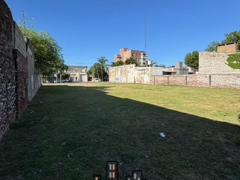 Se Vende Amplio Terreno en Zona Céntrica