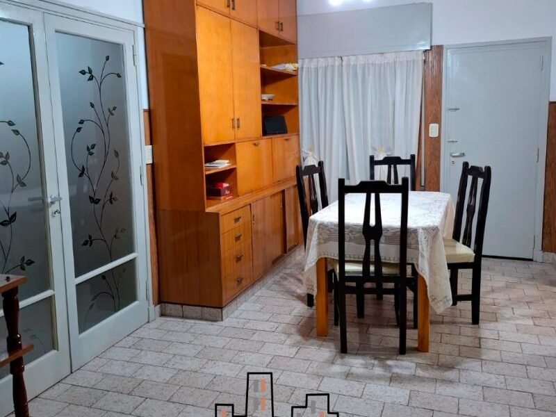 Se Vende Casa de 2 Dormitorios con Garage y Patio