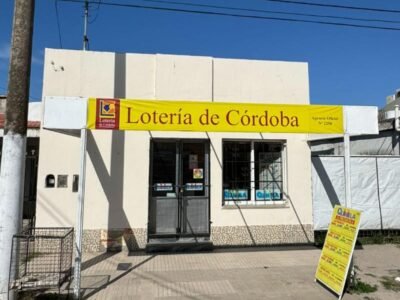 Se Venden dos Casas con Local Comercial en Barrio Sur