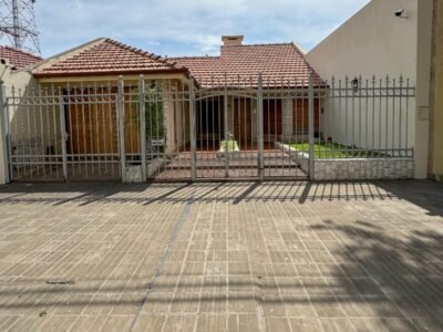 Se Vende Casa de 3 Dormitorios en Zona Céntrica