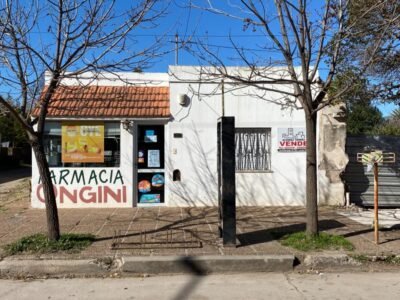 Se Vende Casa de 2 Dormitorios con Local Comercial