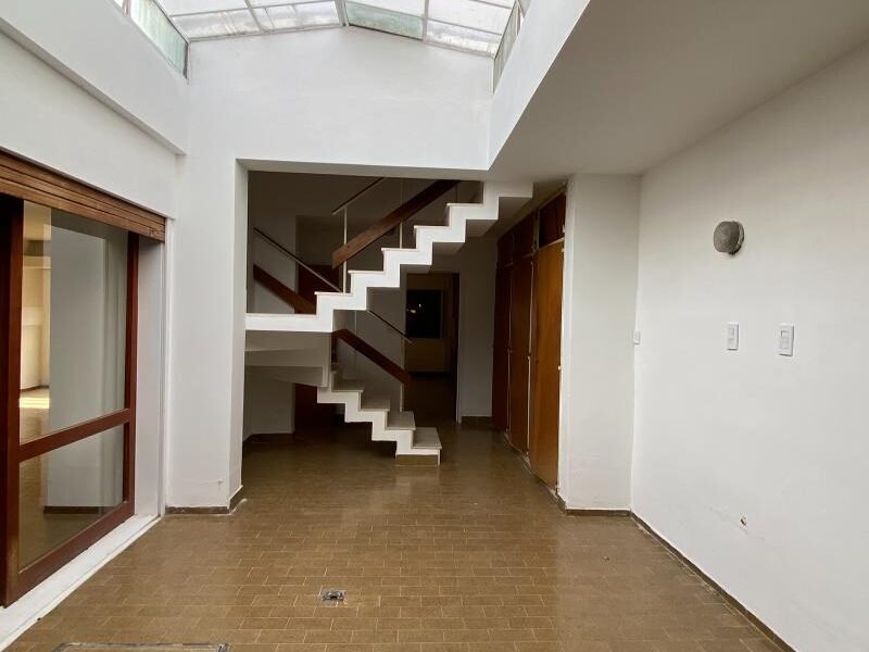 Se vende Espectacular Casa de 5 Dormitorios en Zona Céntrica