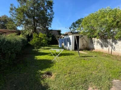 Se Vende Casa de 2 Dormitorios con Local Comercial