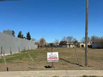 Se Venden Dos Amplios Terrenos en Barrio El Panal
