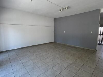 Se Alquila Local Comercial en Zona Céntrica