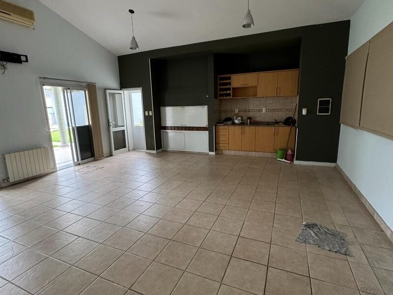 Se Vende Espectacular Casa de 3 Dormitorios con Amplio Patio, Quincho-Sum y Pileta