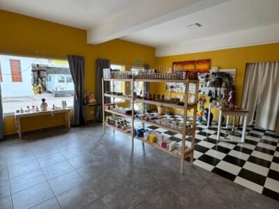 Se Vende Casa de 2 Dormitorios con Local Comercial