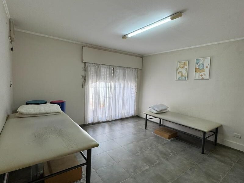 Se Alquila casa de 3 Dormitorios para uso Comercial