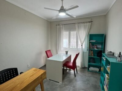 Se Alquila casa de 3 Dormitorios para uso Comercial