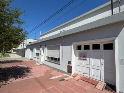 Se Alquila casa de 3 Dormitorios para uso Comercial