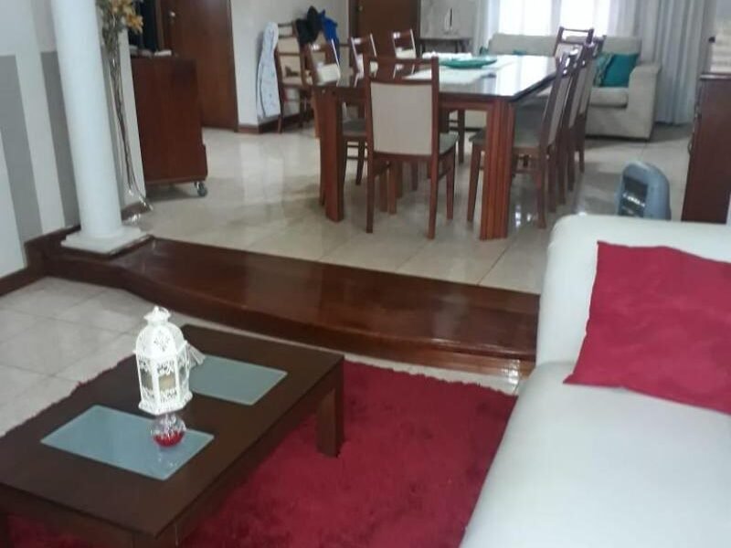 Se Vende Casa de 3 Dormitorios a pocas cuadras del Centro