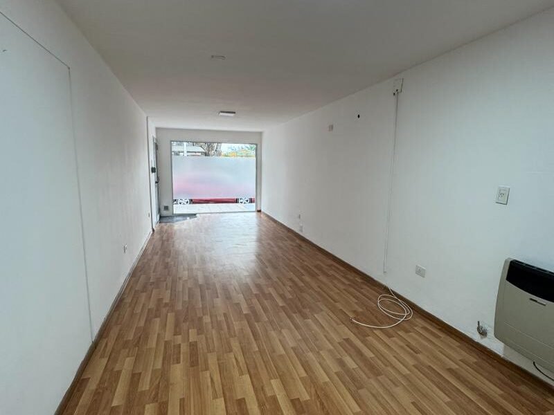 Se Alquila Local Comercial en Zona Céntrica