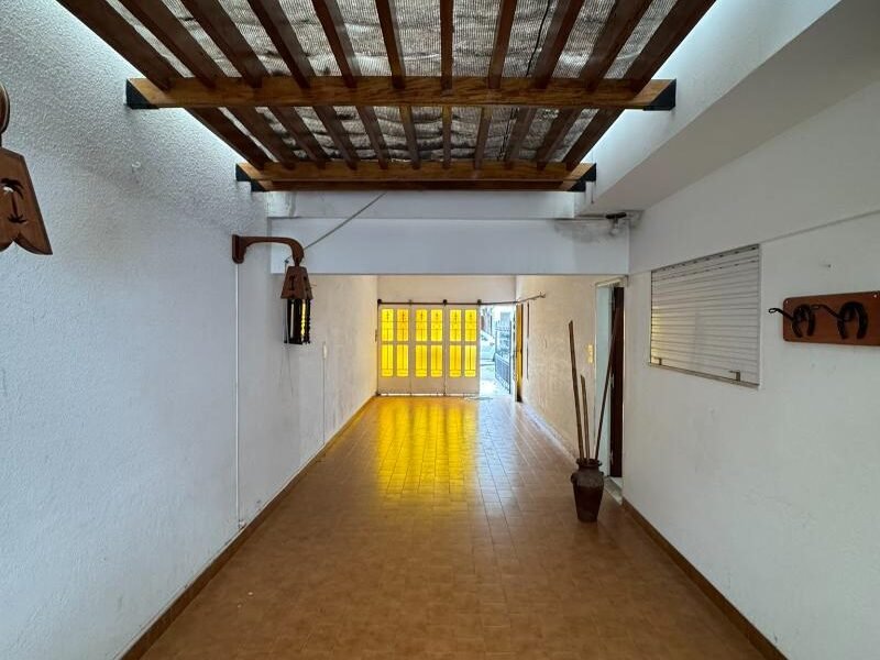 Se Vende Casa de 3 Dormitorios en Barrio Residencial