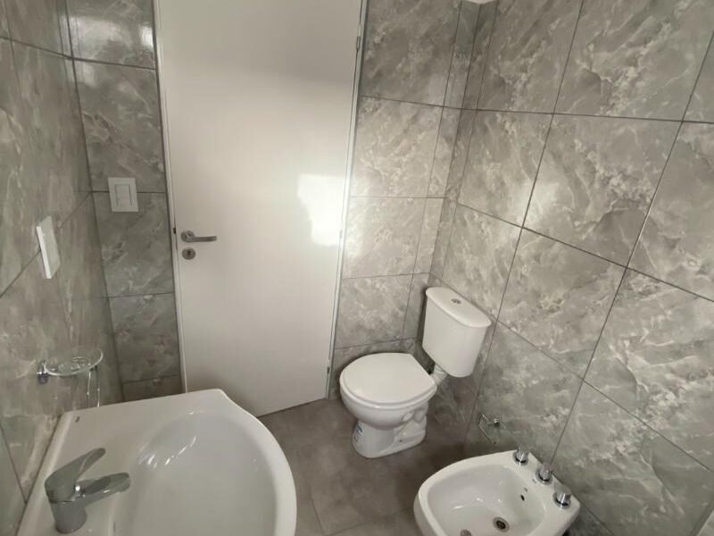 Se Alquila Departamento de Dos Dormitorios en Barrio Sur