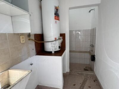 Se Vende Casa de 3 Dormitorios con Pileta y Quincho en Barrio Sur