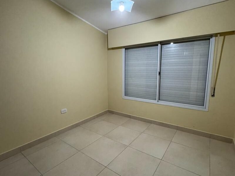 Se Vende Casa de 3 Dormitorios con Pileta y Quincho en Barrio Sur
