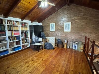 Se Vende Casa 3 Dormitorios con Garage Doble, Quincho y Patio con Pileta 