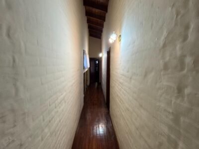 Se Vende Casa 3 Dormitorios con Garage Doble, Quincho y Patio con Pileta 