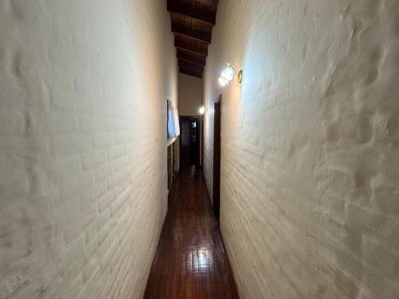 Se Vende Casa 3 Dormitorios con Garage Doble, Quincho y Patio con Pileta 